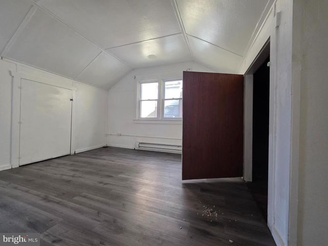 64 WASHINGTON ST, Trenton, NJ 08611