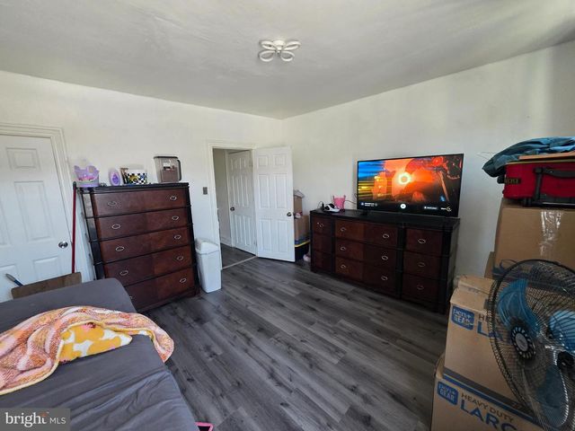 64 WASHINGTON ST, Trenton, NJ 08611