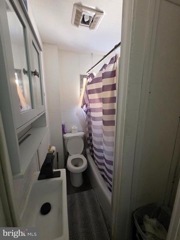 64 WASHINGTON ST, Trenton, NJ 08611