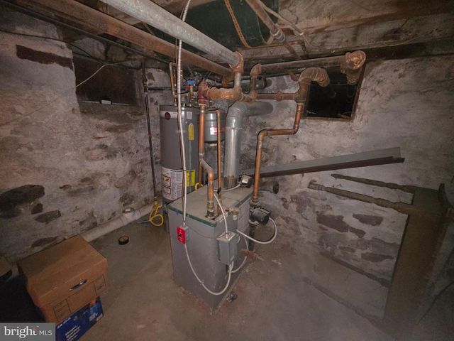 64 WASHINGTON ST, Trenton, NJ 08611