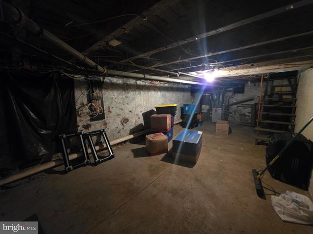 64 WASHINGTON ST, Trenton, NJ 08611