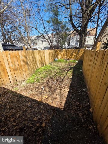 64 WASHINGTON ST, Trenton, NJ 08611