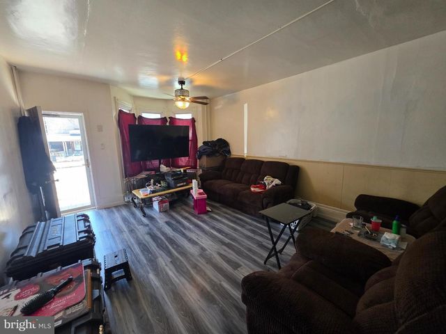 64 WASHINGTON ST, Trenton, NJ 08611