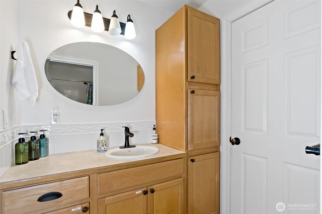 70 N Harrison Avenue, Hoodsport, WA 98548