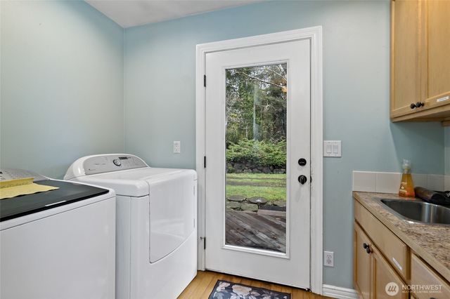 70 N Harrison Avenue, Hoodsport, WA 98548