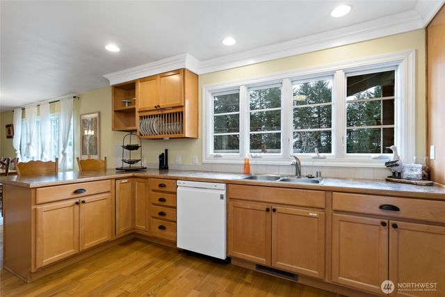 70 N Harrison Avenue, Hoodsport, WA 98548