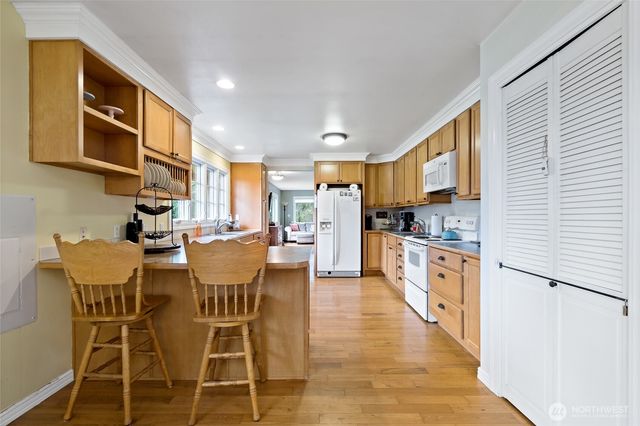 70 N Harrison Avenue, Hoodsport, WA 98548