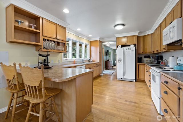 70 N Harrison Avenue, Hoodsport, WA 98548