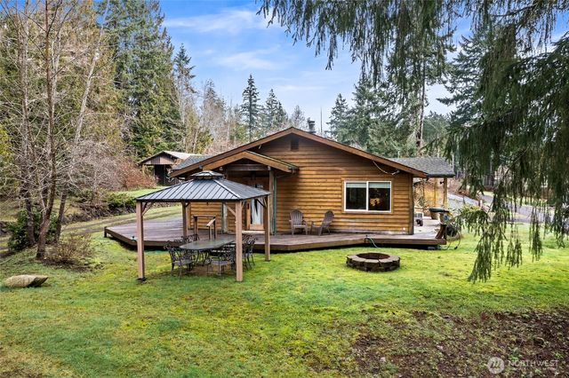 70 N Harrison Avenue, Hoodsport, WA 98548