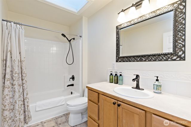 70 N Harrison Avenue, Hoodsport, WA 98548