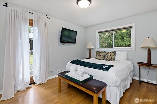 70 N Harrison Avenue, Hoodsport, WA 98548