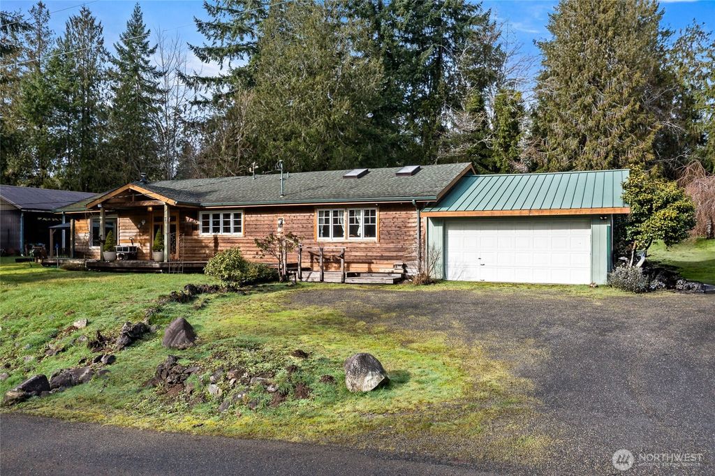 70 N Harrison Avenue, Hoodsport, WA 98548