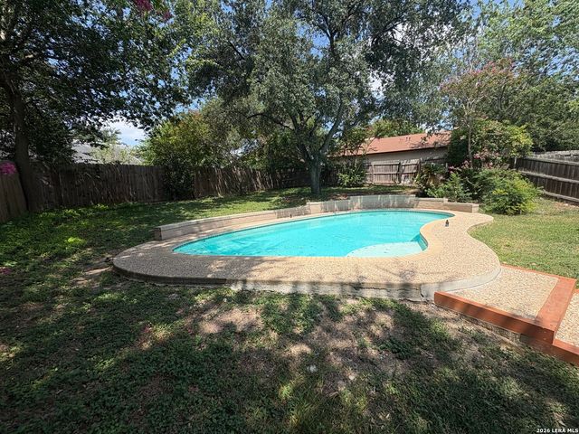 14527 Waddesdon Bluff, San Antonio, TX 78233