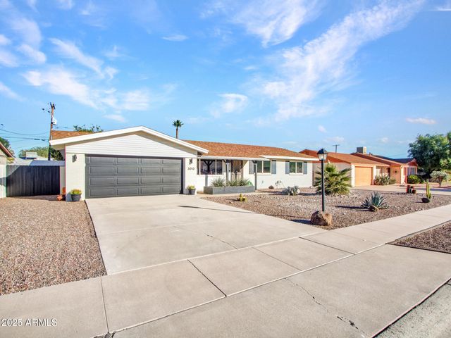 3010 E YUCCA Street, Phoenix, AZ 85028