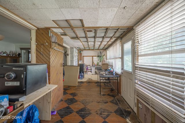 1021 Glendale Road, Joplin, MO 64804