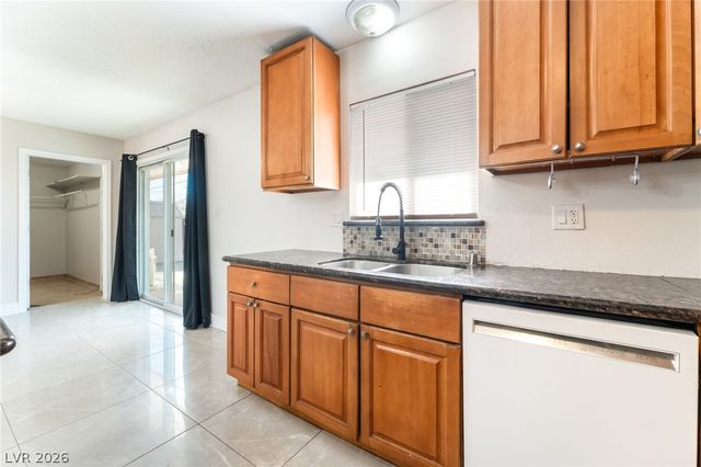 2163 Golden Arrow Drive, Las Vegas, NV 89169