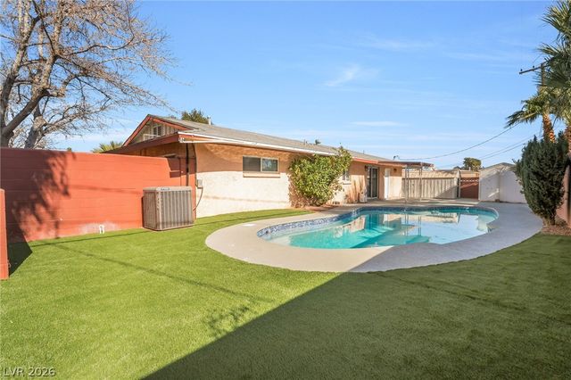 2163 Golden Arrow Drive, Las Vegas, NV 89169