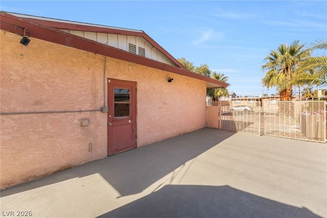 2163 Golden Arrow Drive, Las Vegas, NV 89169