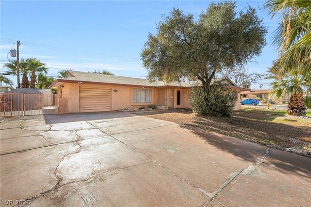 2163 Golden Arrow Drive, Las Vegas, NV 89169