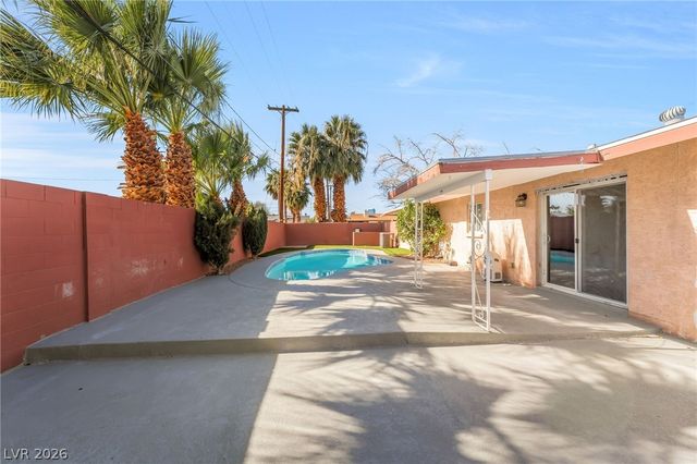 2163 Golden Arrow Drive, Las Vegas, NV 89169