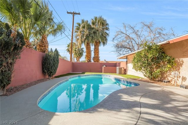 2163 Golden Arrow Drive, Las Vegas, NV 89169