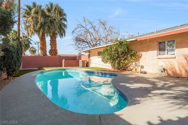 2163 Golden Arrow Drive, Las Vegas, NV 89169