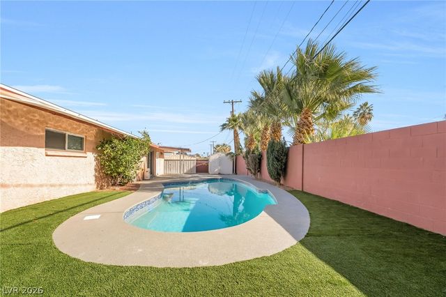 2163 Golden Arrow Drive, Las Vegas, NV 89169