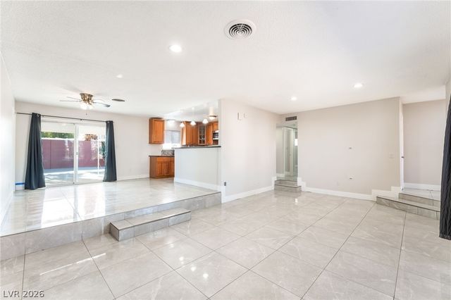 2163 Golden Arrow Drive, Las Vegas, NV 89169