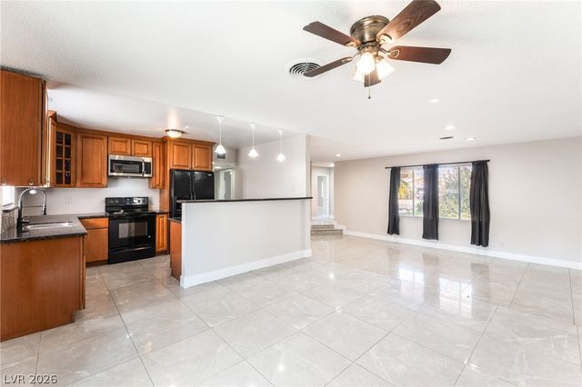 2163 Golden Arrow Drive, Las Vegas, NV 89169