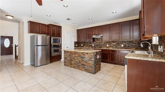2316 Fairmont Avenue, Mcallen, TX 78504
