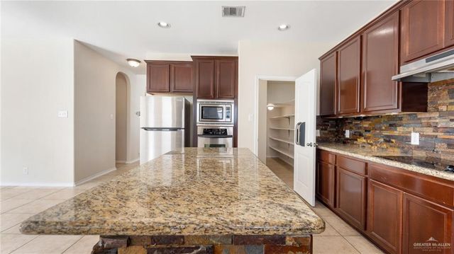 2316 Fairmont Avenue, Mcallen, TX 78504