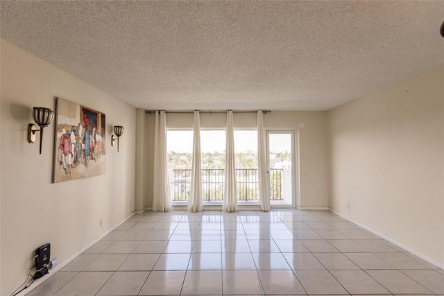 340 Sunset Drive 608, Fort Lauderdale, FL 33301