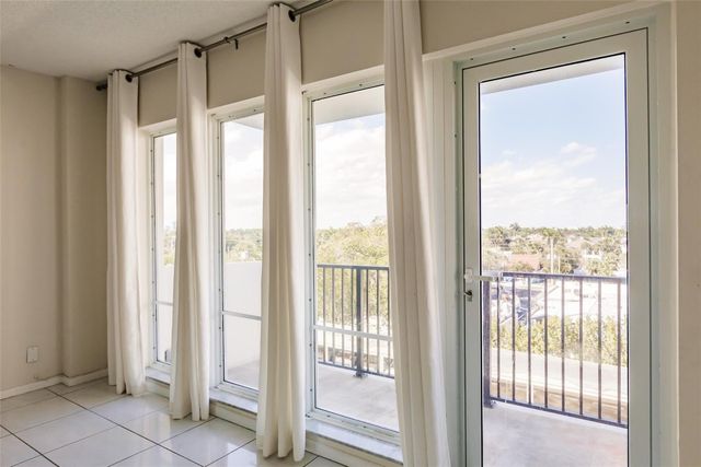 340 Sunset Drive 608, Fort Lauderdale, FL 33301