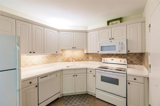 340 Sunset Drive 608, Fort Lauderdale, FL 33301