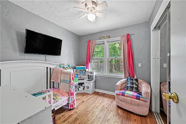 100 NE 73rd Street, Gladstone, MO 64118