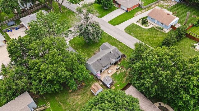 100 NE 73rd Street, Gladstone, MO 64118
