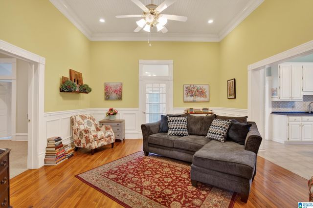 200 S NORTON AVENUE, Sylacauga, AL 35150