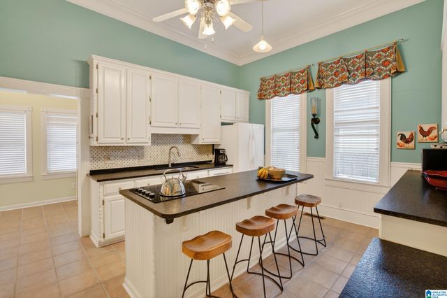 200 S NORTON AVENUE, Sylacauga, AL 35150