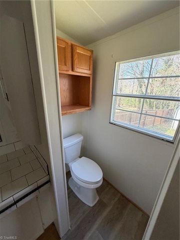 2050 Pondarosa Drive, Kernersville, NC 27284