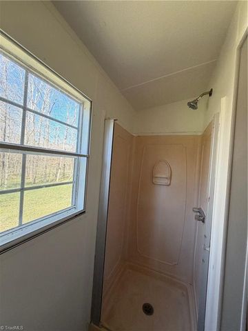 2050 Pondarosa Drive, Kernersville, NC 27284