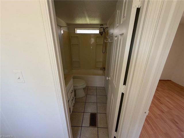 2050 Pondarosa Drive, Kernersville, NC 27284