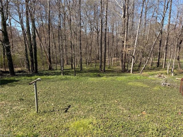 2050 Pondarosa Drive, Kernersville, NC 27284