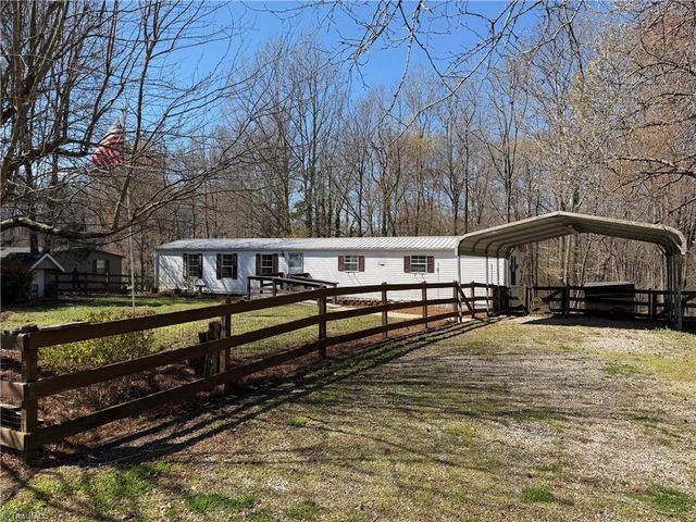 2050 Pondarosa Drive, Kernersville, NC 27284