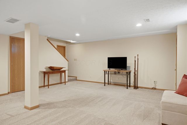 9298 Auburn Court, Powell, OH 43065