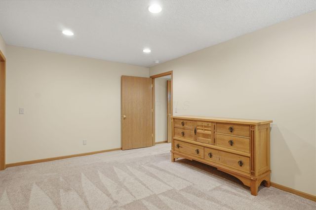 9298 Auburn Court, Powell, OH 43065