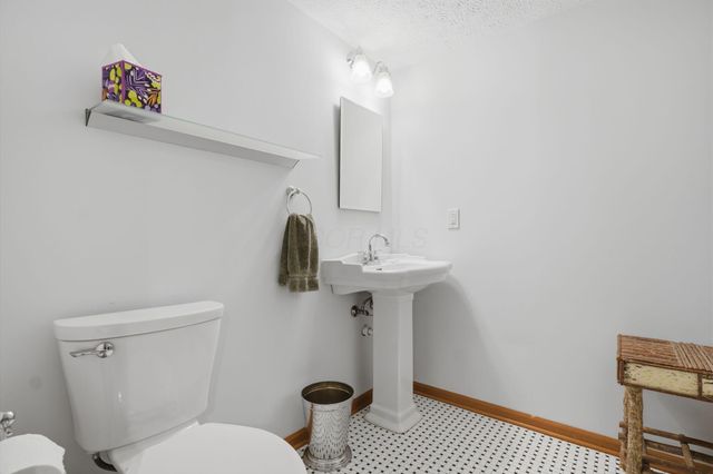 9298 Auburn Court, Powell, OH 43065