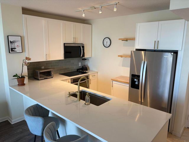 1551 N Flagler Drive 808, West Palm Beach, FL 33401