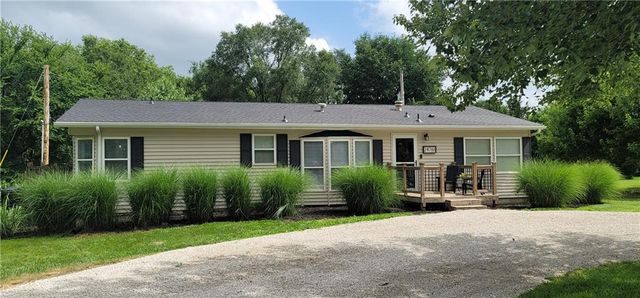 24761 Chiles Road, Paola, KS 66071