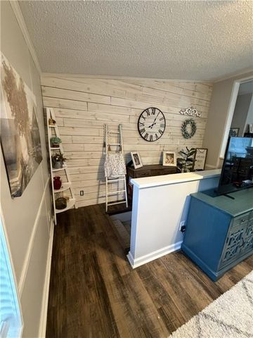 24761 Chiles Road, Paola, KS 66071
