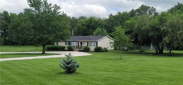 24761 Chiles Road, Paola, KS 66071